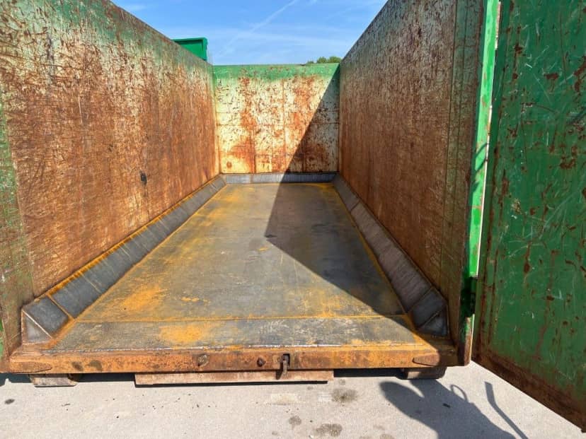 CONTAINER SCARRABILE USATO A CIELO APERTO PER INGOMBRANTI — foto 5 di 6