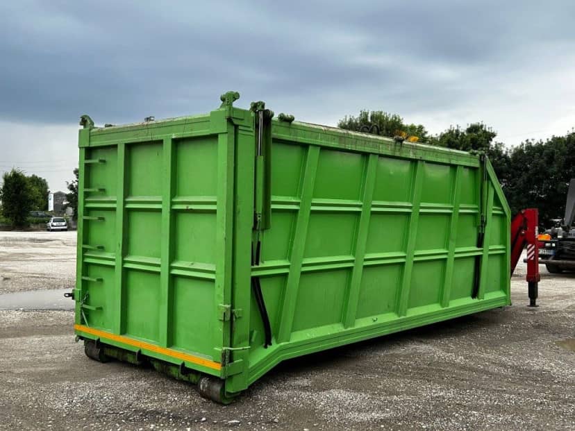 CONTAINER SCARRABILE USATO CON TETTO PER INGOMBRANTI IN HARDOX CON GRU E POLIPO — foto 8 di 10