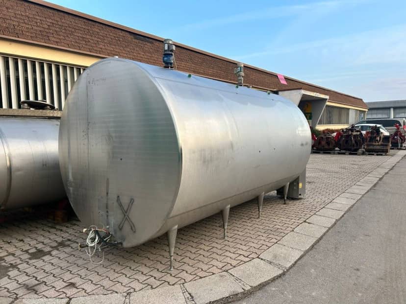 CISTERNA NON SCARRABILE USATA IN ACCIAIO INOX COIBENTATA — foto 2 di 9