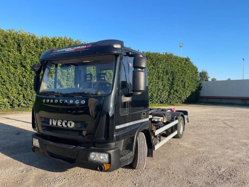 IVECO EUROCARGO 75E18 CON SCARRABILE NUOVO BALESTRATO ANTERIORE E PNEUMATICO — foto 2 di 9