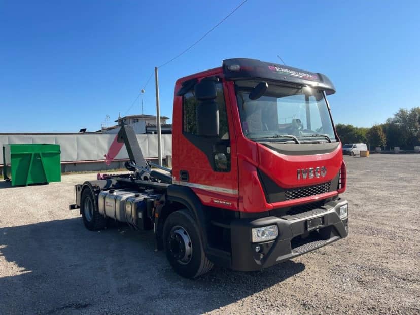 IVECO EUROCARGO 160E SCARRABILE BALESTRATO ANTERIORE E PNEUMATICO POSTERIORE — foto 8 di 10