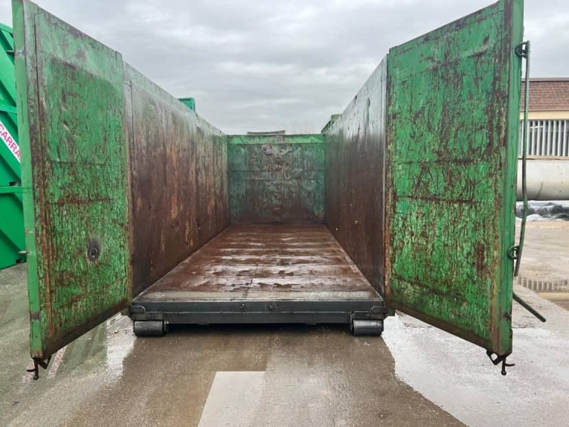 CONTAINER SCARRABILE USATO A CIELO APERTO PER INGOMBRANTI — foto 5 di 7