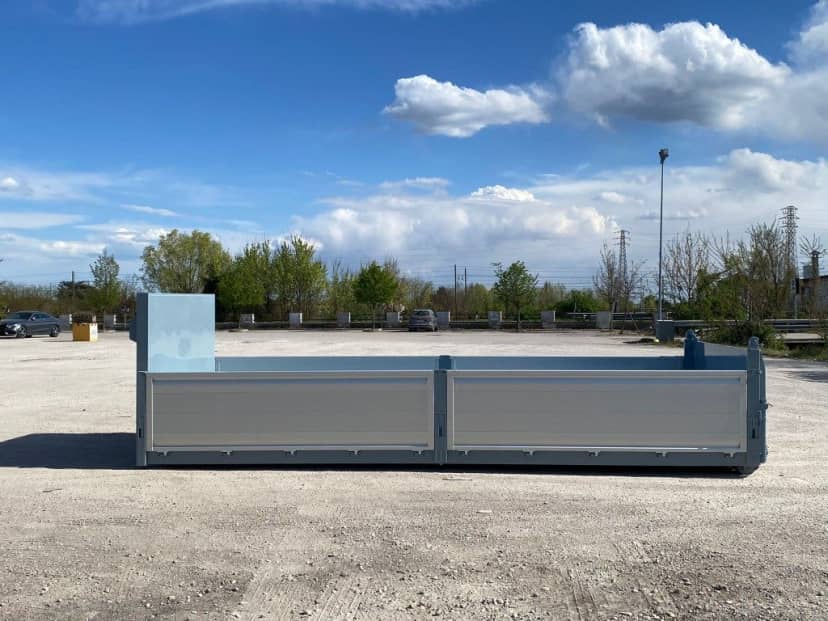 CONTAINER A PIANALE NUOVO CON SPONDE IN TR5 E PIANTONI RIMOVIBILI IN FERRO — foto 6 di 8