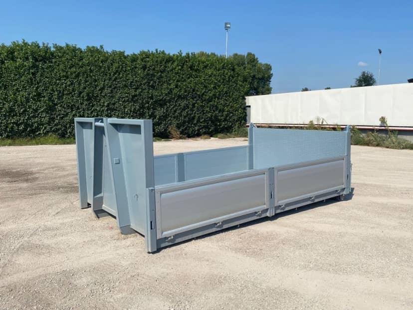 CONTAINER A PIANANLE NUOVO CON SPONDE IN TR5 E PIANTONI REMOVIBILI IN FERRO — foto 1 di 10