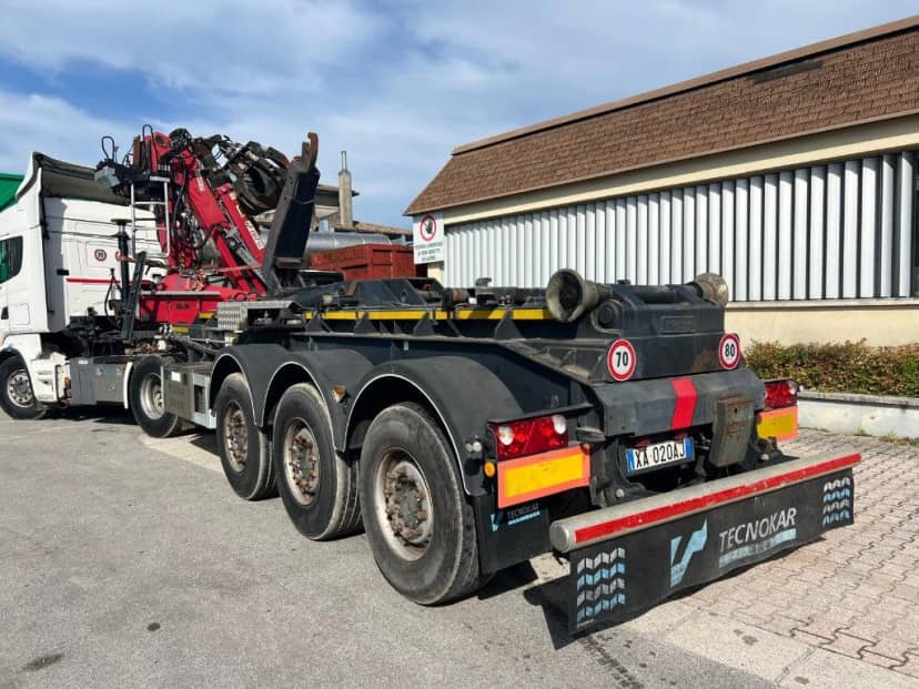 SEMIRIMORCHIO TECNOKAR SCARRABILE CON GRU — foto 1 di 8