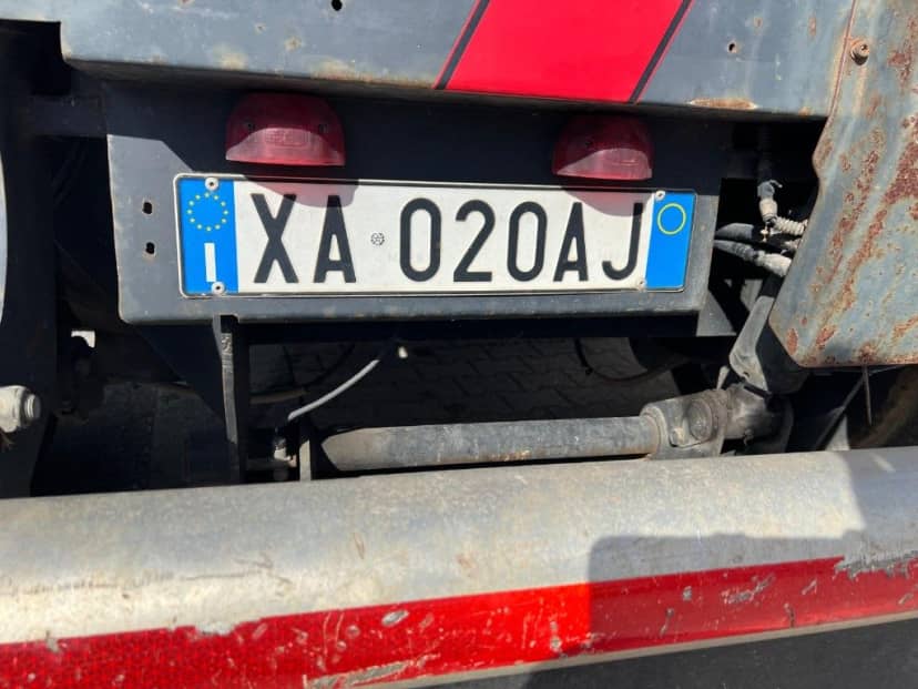 SEMIRIMORCHIO TECNOKAR SCARRABILE CON GRU — foto 7 di 8