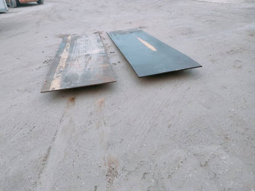 PEDANE IN FERRO PER CONTAINER — foto 1 di 5