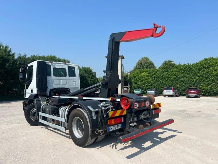 IVECO 440E45 USATO SCARRABILE PNEUMATICO POSTERIORE — foto 4 di 10