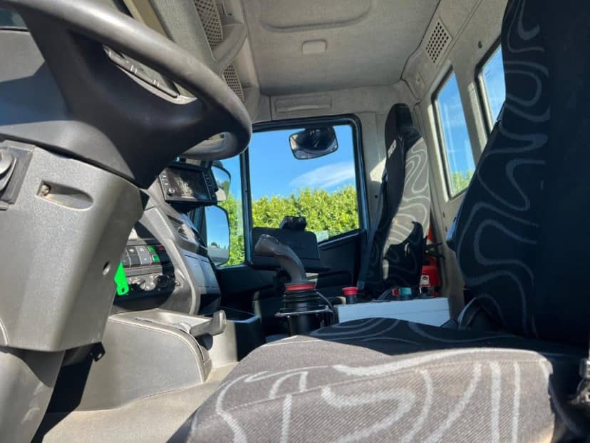 IVECO TRAKKER 450 SCARRABILE BALESTRATO ANTERIORE E PNEUMATICO POSTERIORE 8X4 — foto 10 di 10
