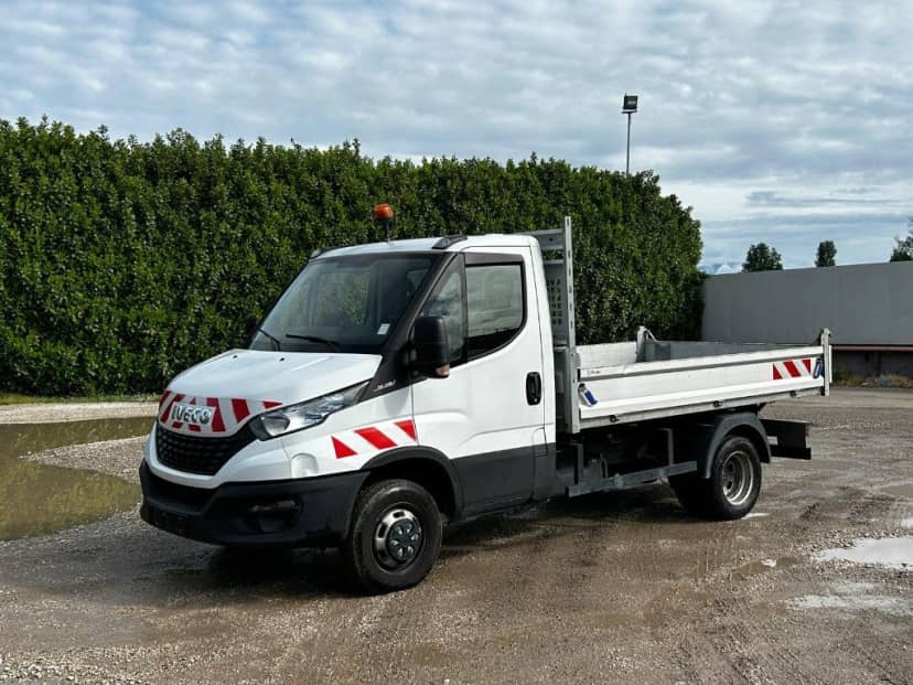 IVECO DAILY 35.140 RIBALTABILE POSTERIORE BALESTARTO ANTERIORE E BALESTRATO POST