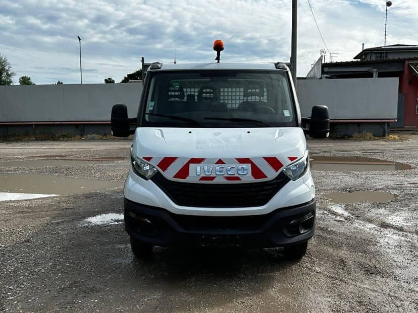 IVECO DAILY 35.140 RIBALTABILE POSTERIORE BALESTARTO ANTERIORE E BALESTRATO POST — foto 2 di 10
