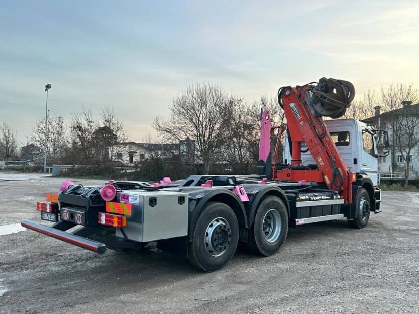 MERCEDES AXOR 2533 SCARRABILE CON GRU MARCHESI E POLIPO — foto 7 di 10