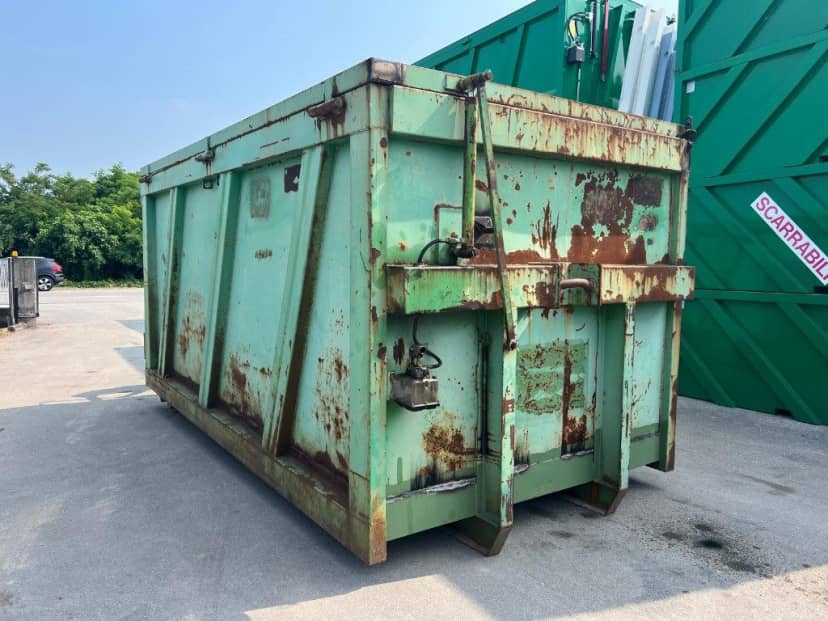 CONTAINER SCARRABILE USATO CON COPERCHIO PER INGOMBRANTI — foto 1 di 7