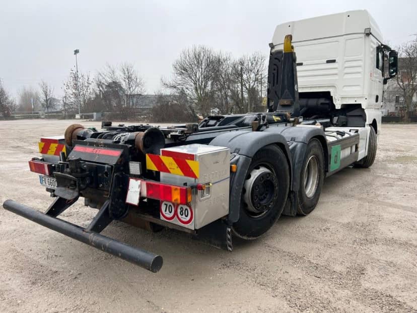 MAN TGX 26.500 USATO SCARRABILE PNEUMATICO POSTERIORE 6X2 — foto 5 di 8