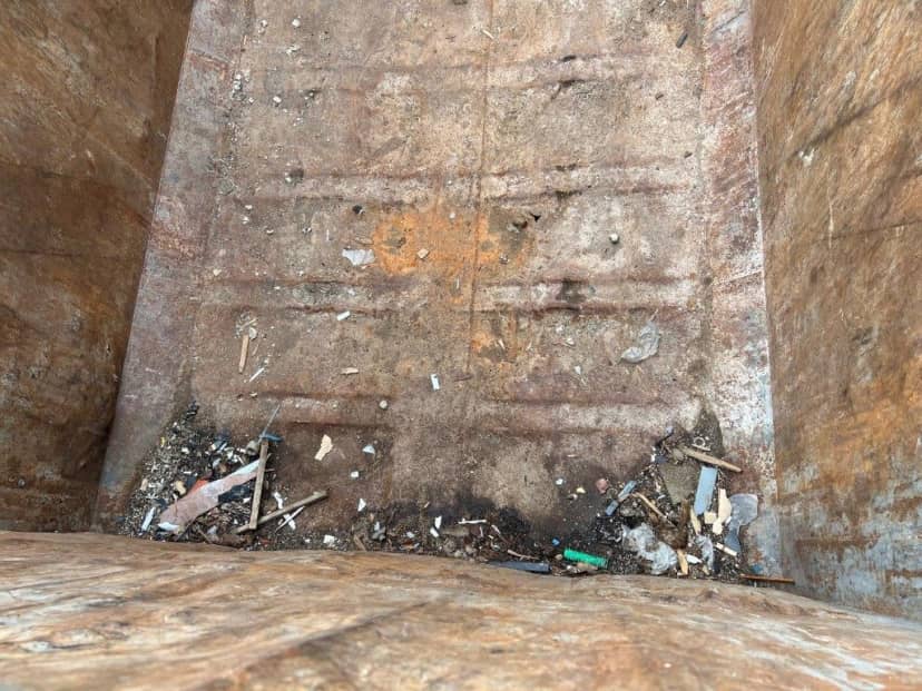 CONTAINER SCARRABILE USATO A CIELO APERTO PER INGOMBRANTI — foto 6 di 7