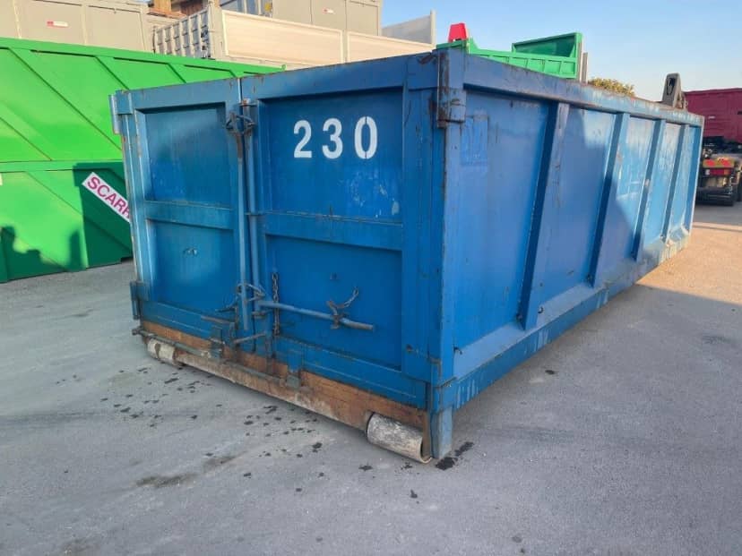 CONTAINER SCARRABILE USATO A CIELO APERTO PER INGOMBRANTI — foto 3 di 7