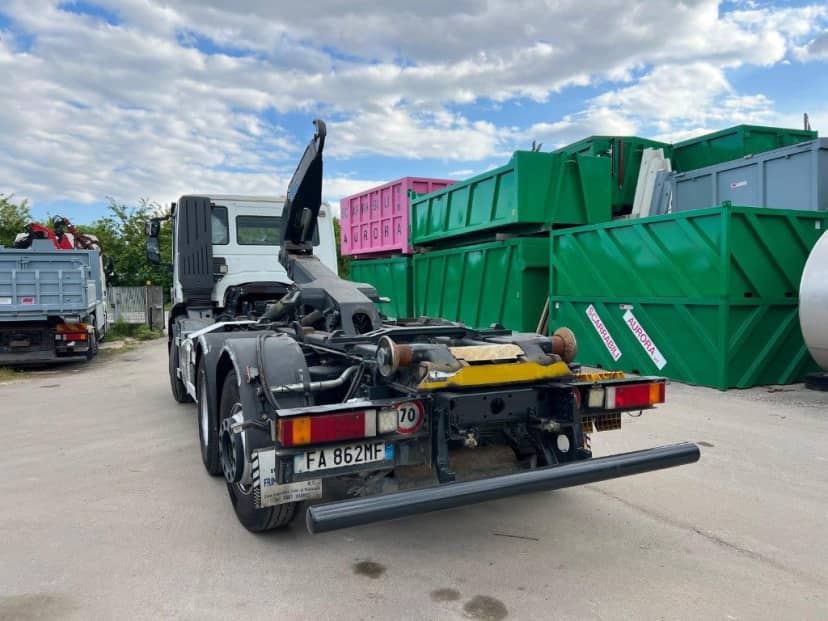 IVECO STRALIS 360 AD260SY SCARRABILE PNEUMATICO POSTERIORE — foto 3 di 8