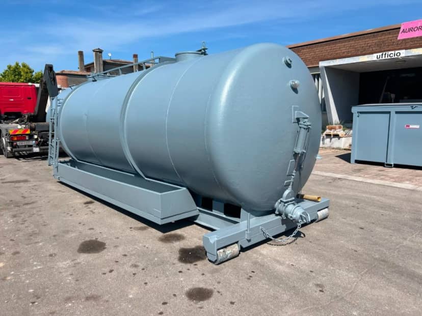 CISTERNA SCARRABILE USATA IN FERRO A SCOMPARTO UNICO · 6,25 m · 18.500 l · Rif. 25-U-155 — foto 3 di 7