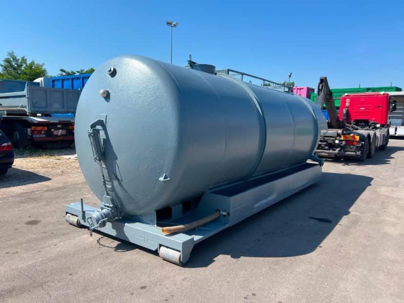CISTERNA SCARRABILE USATA IN FERRO A SCOMPARTO UNICO · 6,25 m · 18.500 l · Rif. 25-U-155 — foto 4 di 7