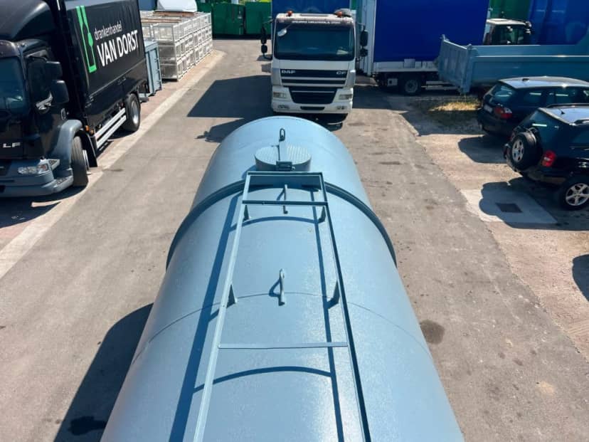 CISTERNA SCARRABILE USATA IN FERRO A SCOMPARTO UNICO · 6,25 m · 18.500 l · Rif. 25-U-155 — foto 5 di 7