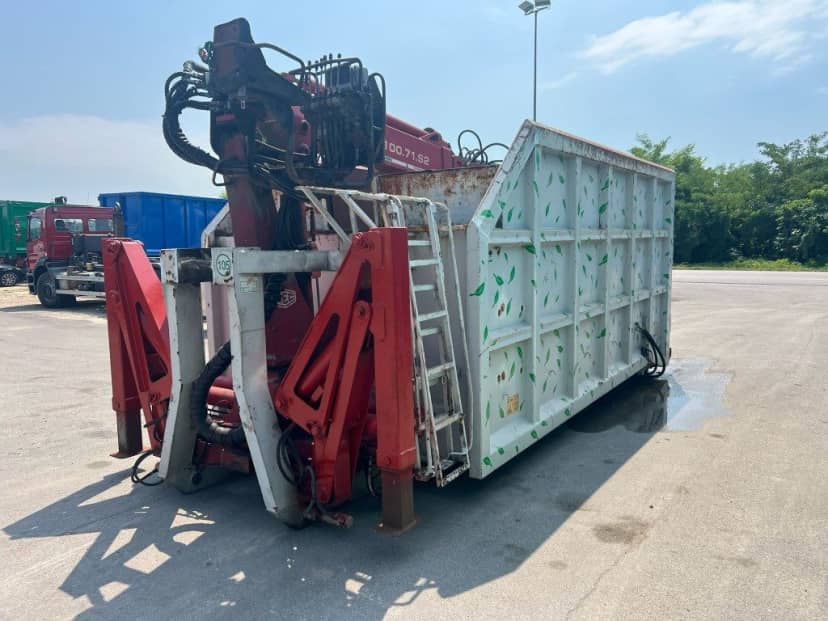 CONTAINER SCARRABILE USATO A CIELO APERTO PER INGOMBRANTI CON GRU E POLIPO — foto 6 di 6