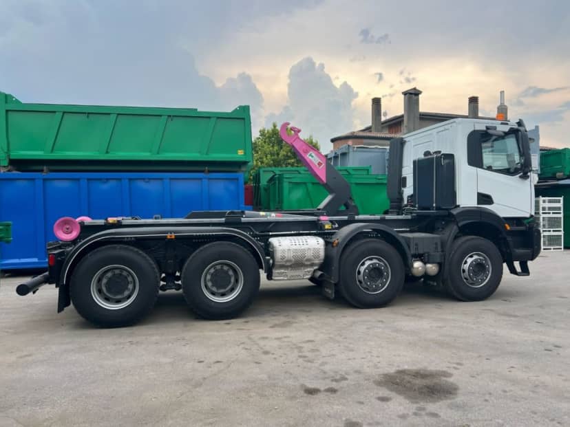 IVECO TRAKKER T-WAY AD540 NUOVO SCARRABILE BALESTRATO 8X4 — foto 3 di 12