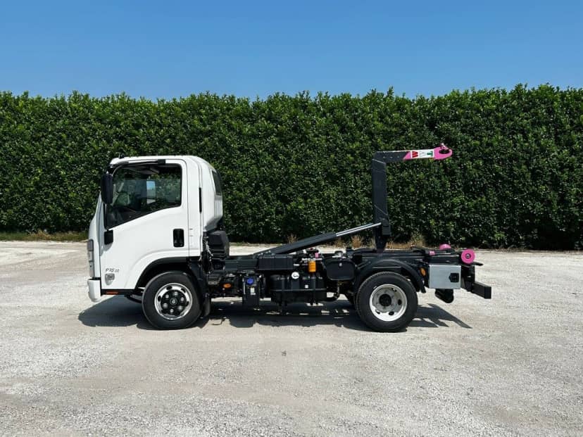 ISUZU P75 NUOVO SCARRABILE BALESTRATO — foto 2 di 10