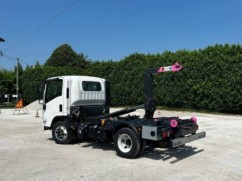 ISUZU P75 NUOVO SCARRABILE BALESTRATO — foto 5 di 10