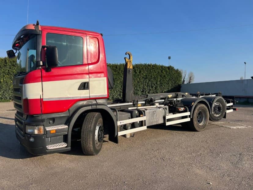 SCANIA CV 440 SCARRABILE BALESTARTO ANTERIORE E PNEUMATICO POSTERIORE 6X2 — foto 2 di 8
