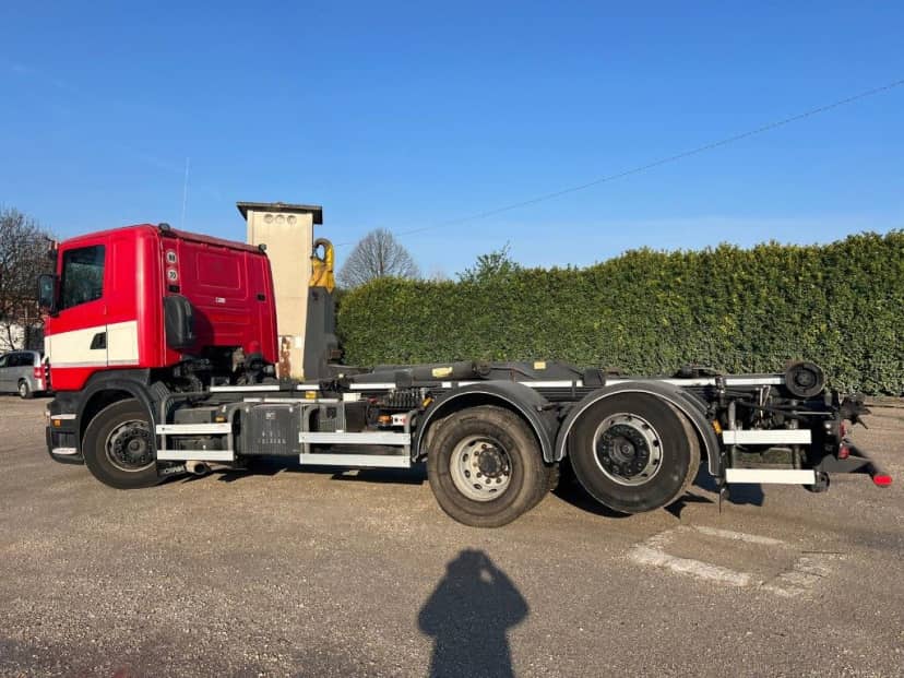 SCANIA CV 440 SCARRABILE BALESTARTO ANTERIORE E PNEUMATICO POSTERIORE 6X2 — foto 5 di 8