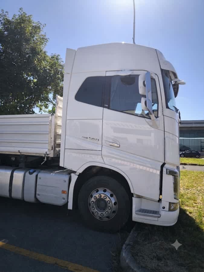VOLVO FH16 550 CON RIMORCHIO — foto 3 di 6