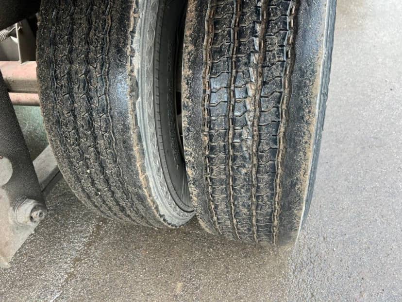 RIMORCHIO SCARRABILE VIBERTI PNEUMATICO — foto 8 di 8
