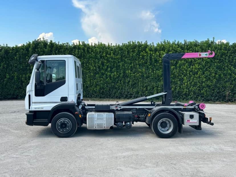 IVECO 120EL22 CON SCARRABILE NUOVO BALESTRATO ANTERIORE E PNEUMATICO POSTERIORE — foto 4 di 10