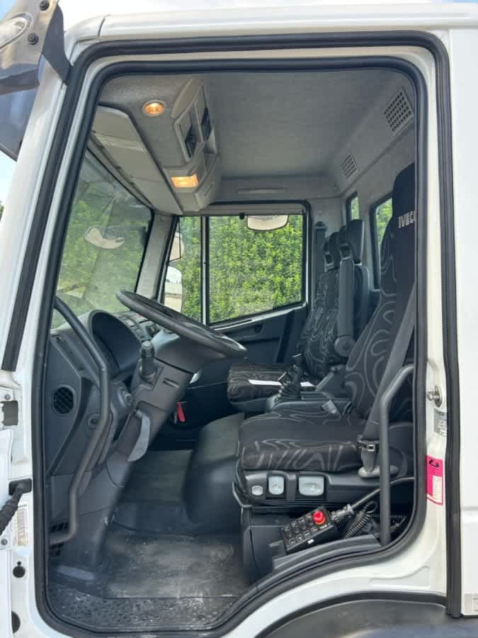 IVECO 120EL22 CON SCARRABILE NUOVO BALESTRATO ANTERIORE E PNEUMATICO POSTERIORE — foto 8 di 10