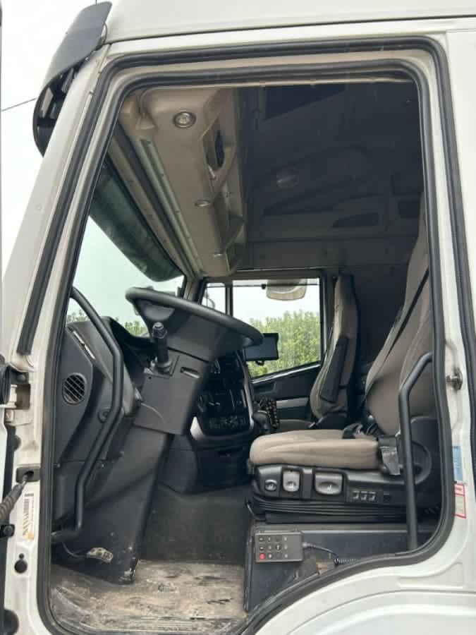 IVECO STRALIS 500 USATO SCARRABILE PNEUMATICO POSTERIORE 6X2 — foto 9 di 10