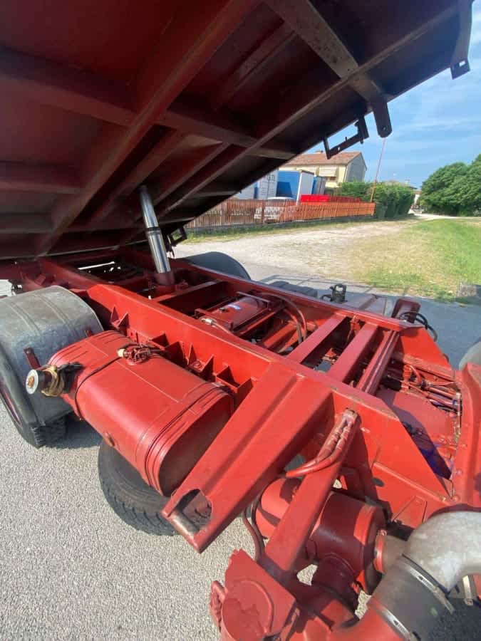 Iveco 79 12 RIBALTABILE TRILATERALE — foto 8 di 10