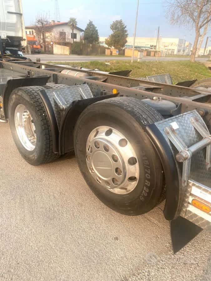 Motirice scarrabile Iveco Stralis 450 — foto 6 di 10