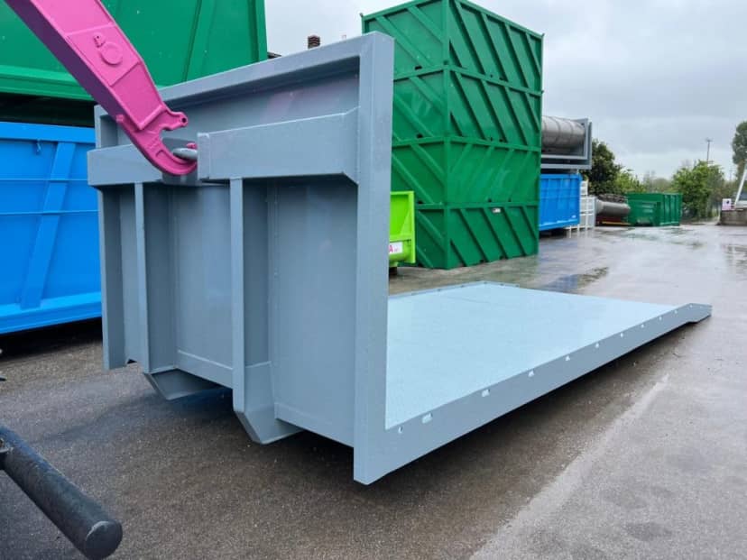 CONTAINER A PIANALE SENZA SPONDE CON CODA A ZERO PER CARICO MEZZI — foto 2 di 10