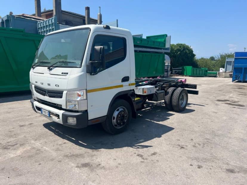 MITSUBISHI FUSO 7C15 SCARRABILE NUOVO BALESTRATO ANTERIORE E POSTERIORE
