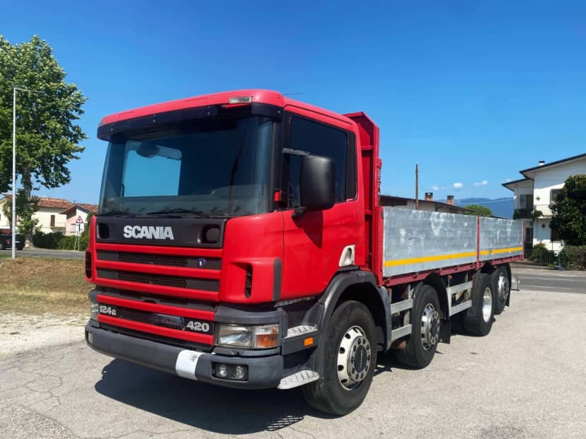 Motrice 4 assi Scania 124 G420