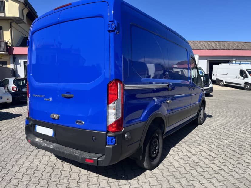Ford Transit 350 ibrido 2.0TDCi EB MHEV 130CV IBRIDO — foto 3 di 8