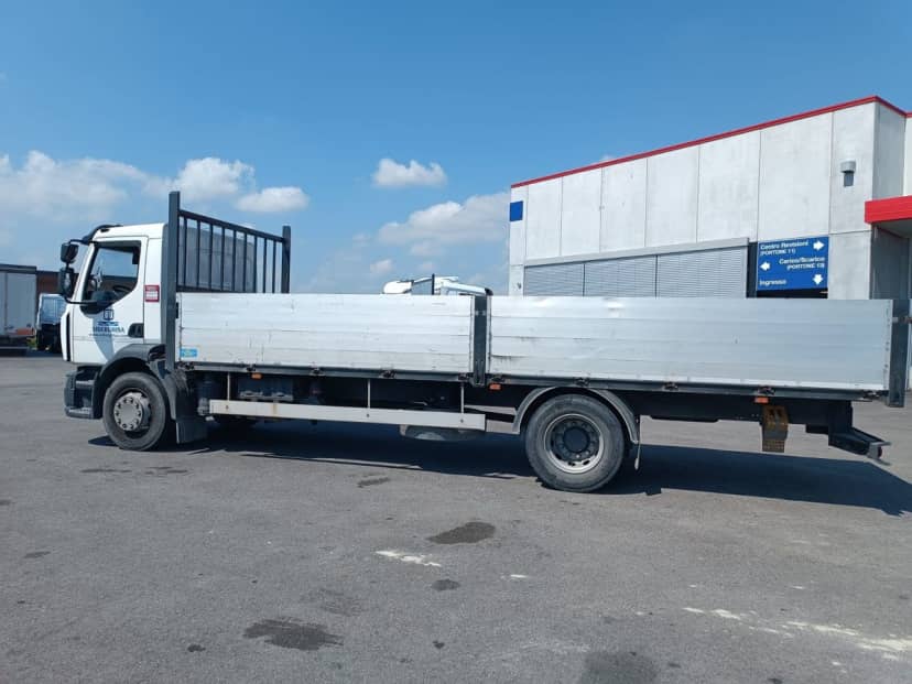 RENAULT TRUCKS D 250 18 t — foto 8 di 10