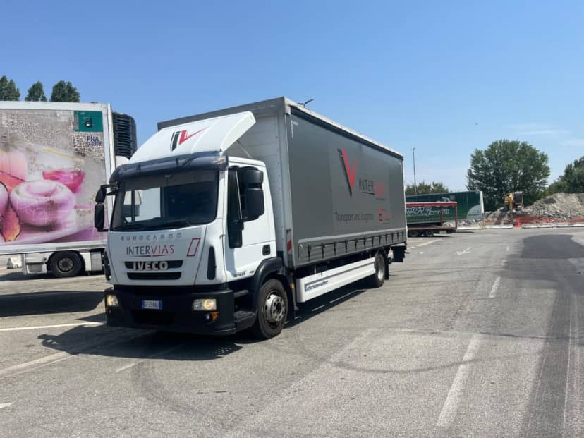 IVECO EUROCARGO ML120E25P CUBE – 12 TON – CENTINATO – SPONDA MONTACARICHI – GRU PALFINGER — foto 15 di 16