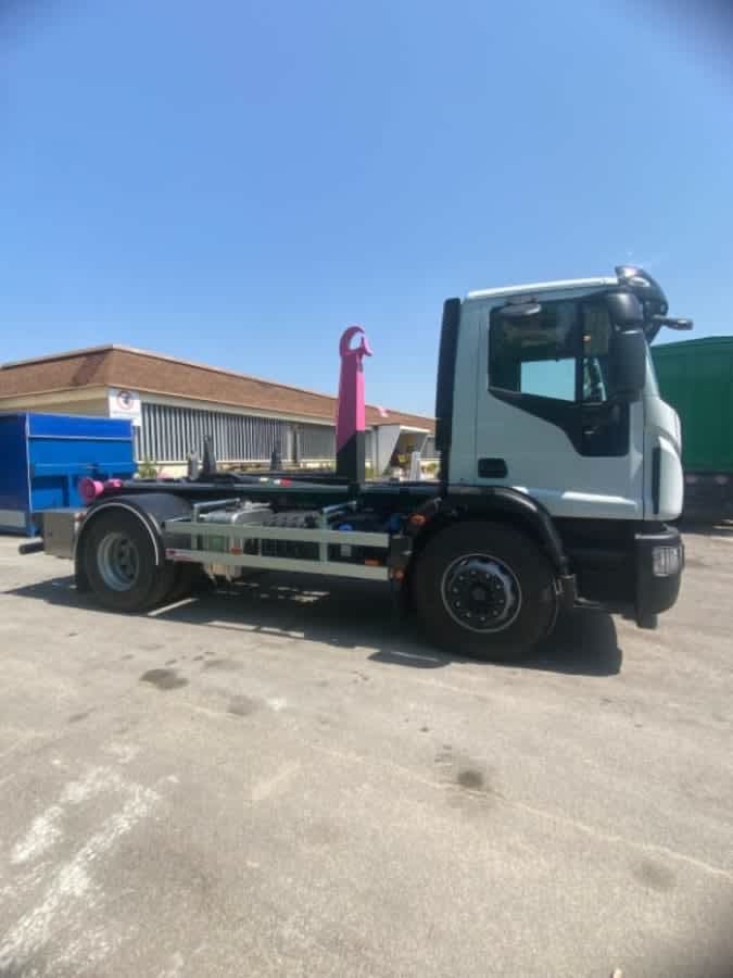 IVECO EUROCARGO 180E32K SCARRABILE NUOVO BALESTRATO 2 ASSI — foto 5 di 13