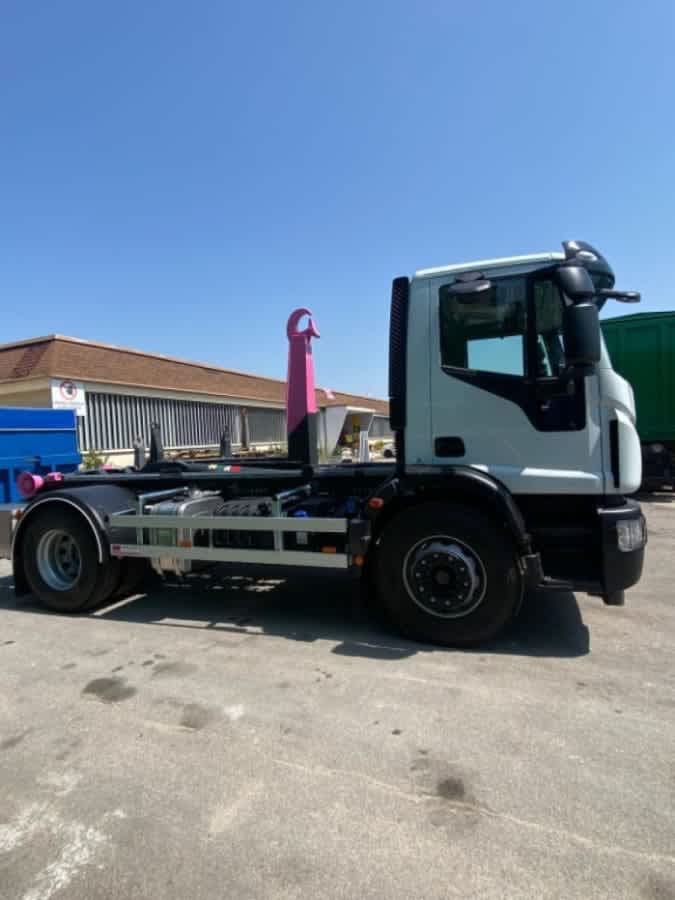 IVECO EUROCARGO 180E32K SCARRABILE NUOVO BALESTRATO 2 ASSI — foto 8 di 13