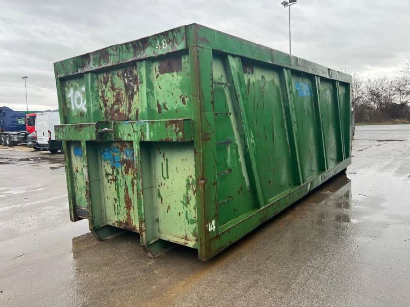 CONTAINER SCARRABILE USATO A CIELO APERTO PER INGOMBRANTI · 6,4 m · 33 m³ · Rif. 26-U-32