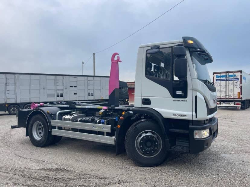 IVECO EUROCARGO 180K32 SCARRABILE NUOVO BALESTRATO ANTERIORE E POSTERIORE — foto 5 di 6