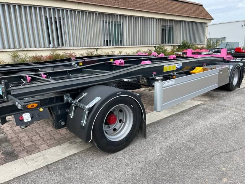 RIMORCHIO CBS NUOVO SCARRABILE PNEUMATICO A SCHIENA D'ASINO — foto 7 di 10