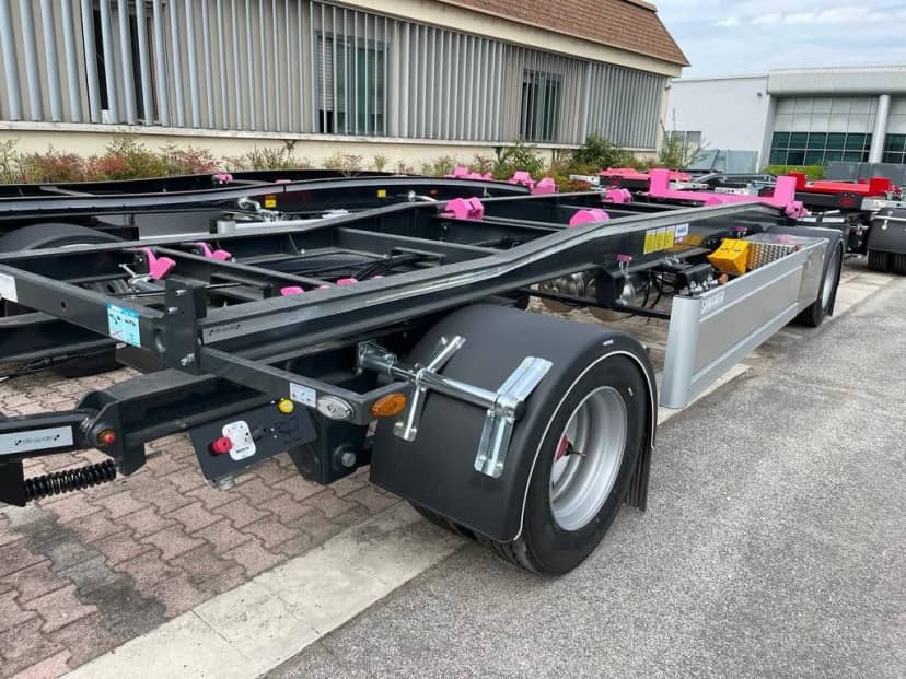RIMORCHIO CBS NUOVO SCARRABILE PNEUMATICO A SCHIENA D'ASINO — foto 10 di 10