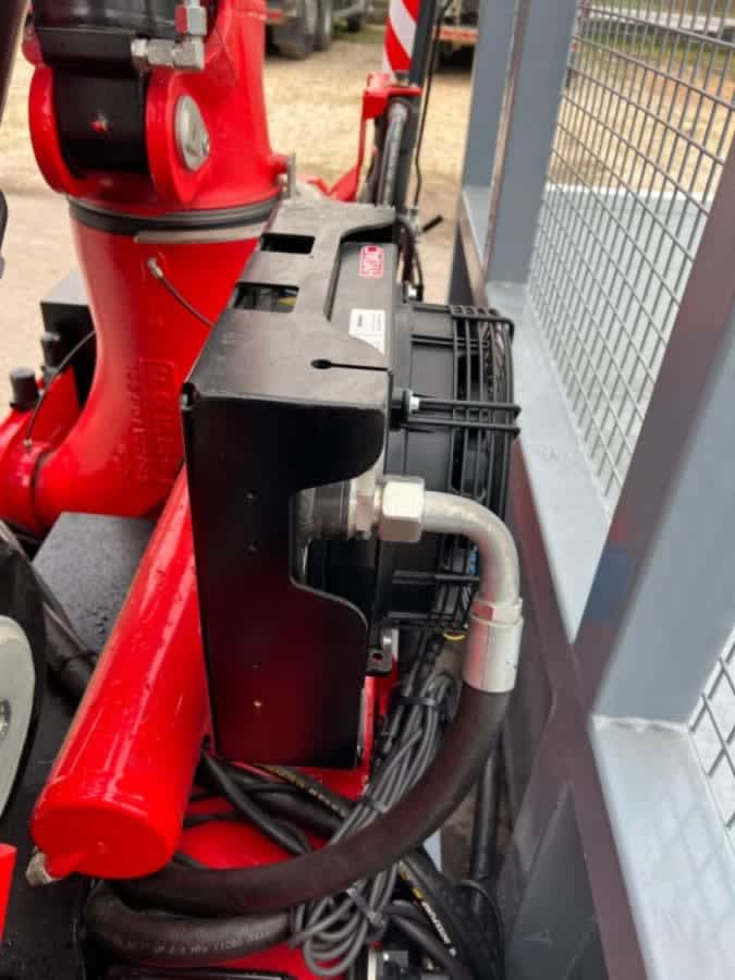 CONTAINER SCARRABILE NUOVO A PIANALE CON SPONDE IN TR5 CON GRU FASSI · 6,2 m · Rif. 26-N-04 — foto 8 di 10